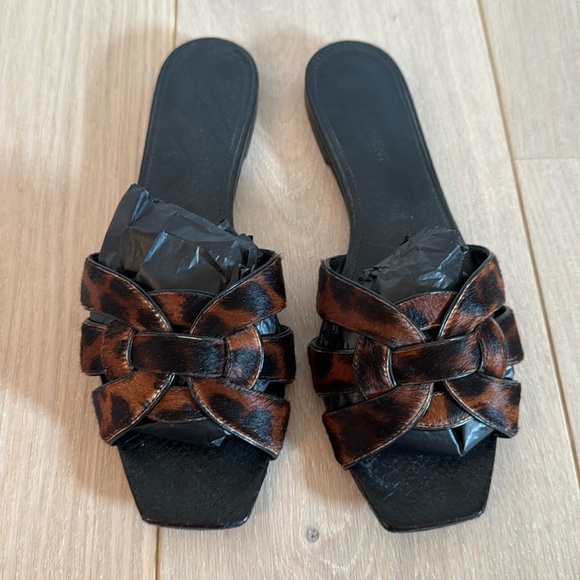 SAINT LAURENT TRIBUTE SANDALS SZ 39 | ICONIC ANIMAL FUR PRINT| WELL LOVED ♥️♥️♥️ - Picture 1 of 4